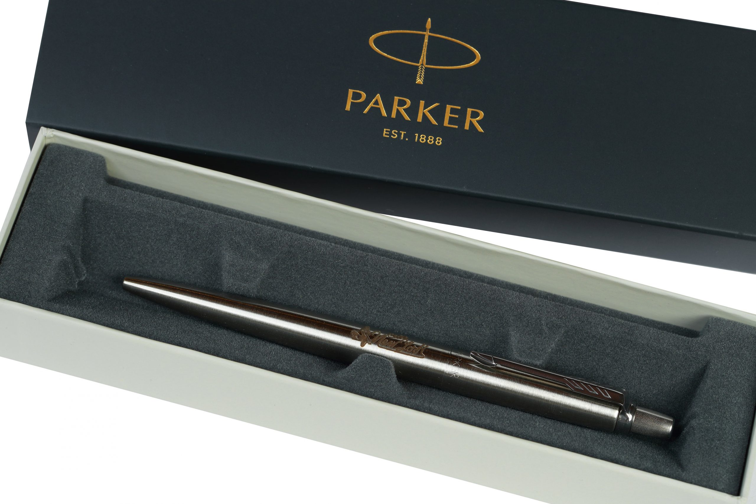 caff-new-york-x-parker-stylo-bille-acier-avec-logo image 1