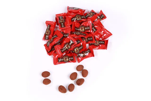 caff-new-york-amandes-tartufate-chocolat-au-lait-900-grammes image 1